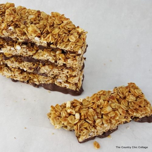 You will love this homemade chocolate dipped granola bars recipe! Make this healthy recipe for your family today!