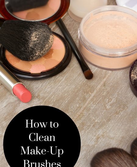 Learn how to clean make up brushes in this guide!