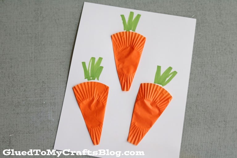 You will love these quick and easy crafts that are sure to keep your kids busy! Great kids crafts that keep little hands busy!