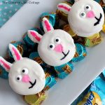 Make these no bake Easter bunny cookies with Butterfinger peanut butter cups and Ritz crackers. A quick and easy Easter dessert that everyone will love!
