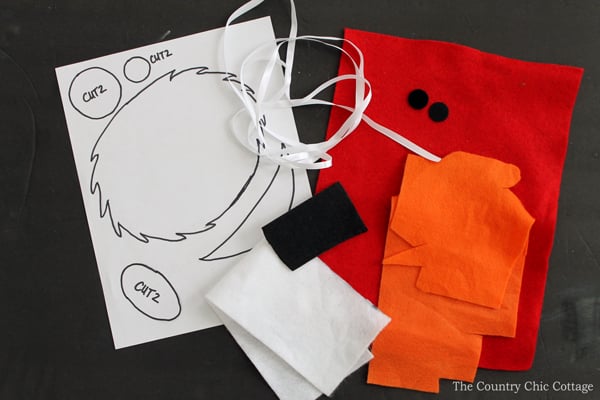 Make this Elmo busy book page for any quiet book you are working on! Toddlers and babies will love putting the nose on Elmo!