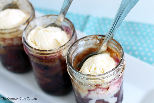 You will love this mixed fruit cobbler in a jar! A great recipe for fruit cobbler that is easy to make! Add on ice cream for a delectable treat!