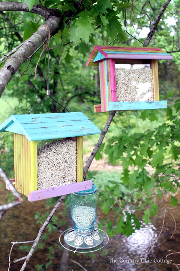 hanging DIY bird feeders