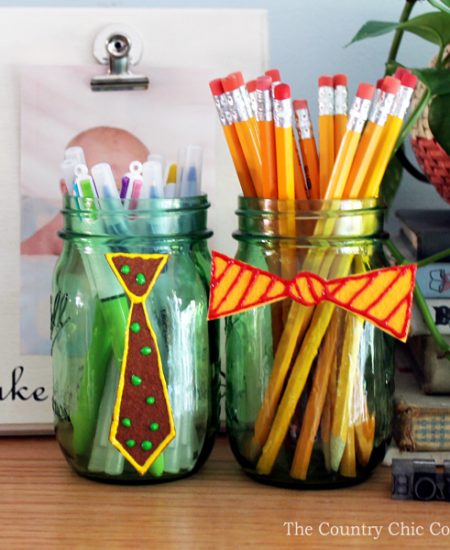 Make these Father's Day mason jars with the kids and give to Dad for a gift!