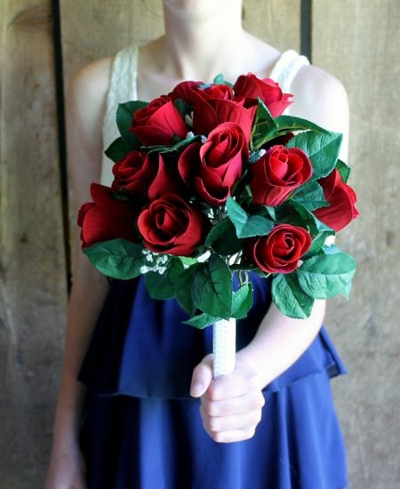 Learn how to make a bridal bouquet for your wedding! A great way to save money!