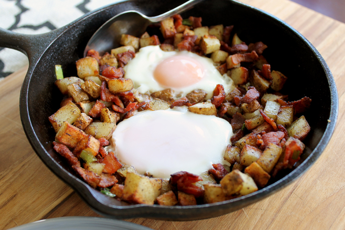 This breakfast skillet is an easy and fast recipe for a delicious brunch