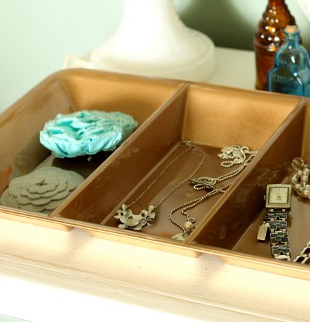 Ideas for organizing jewelry in your home!