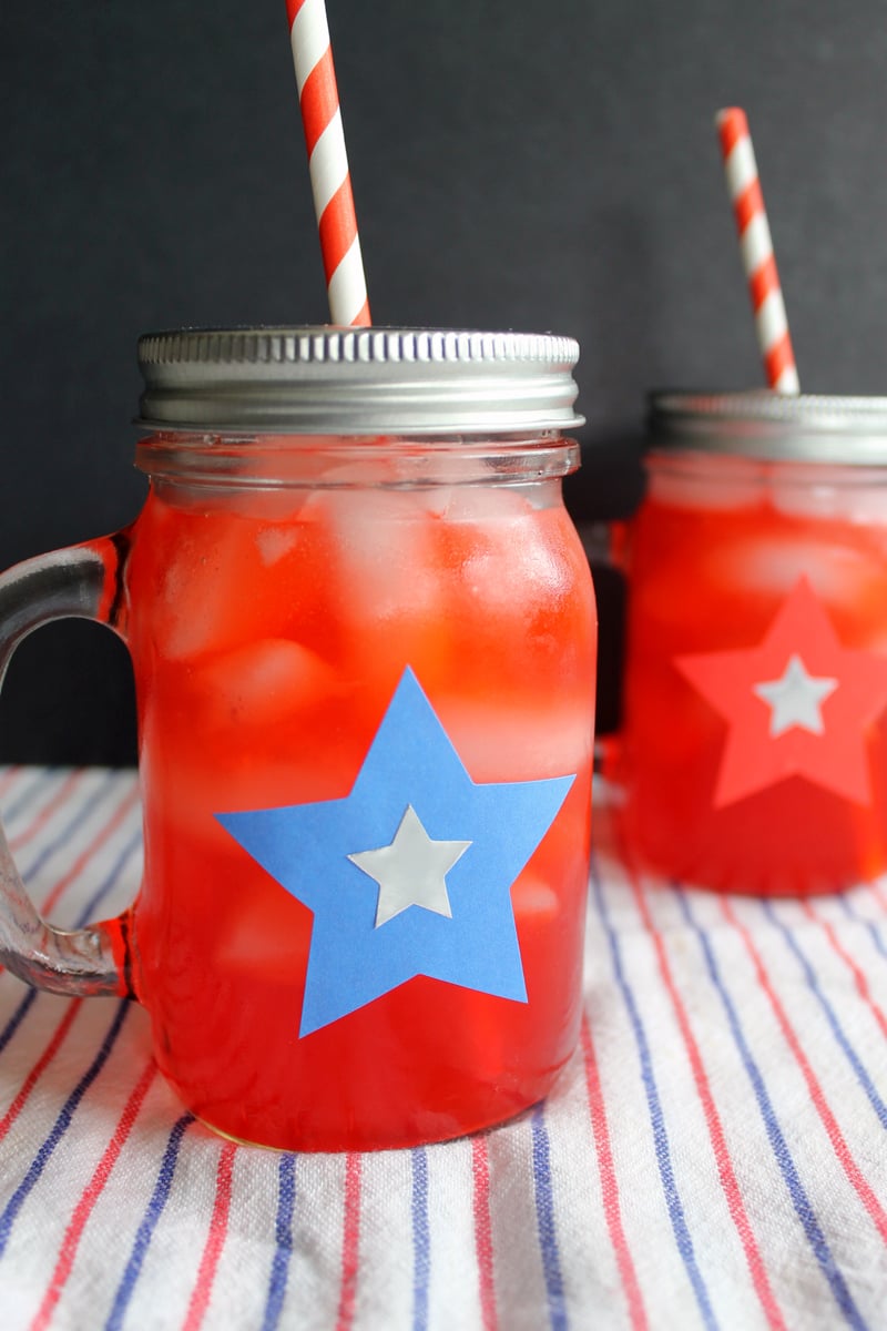 Add these summer party glasses to any party! A quick and easy craft that will being patriotic spin to any party!