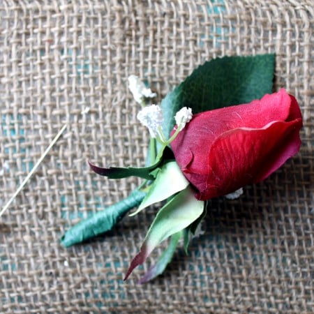 Details on how to make a boutonniere for weddings or any event!
