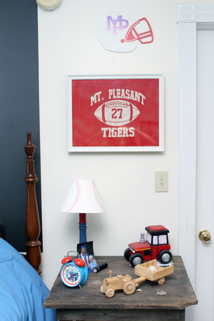 This boy's room wall mural is easy to apply and perfect changing the look of any kid's room in just minutes!