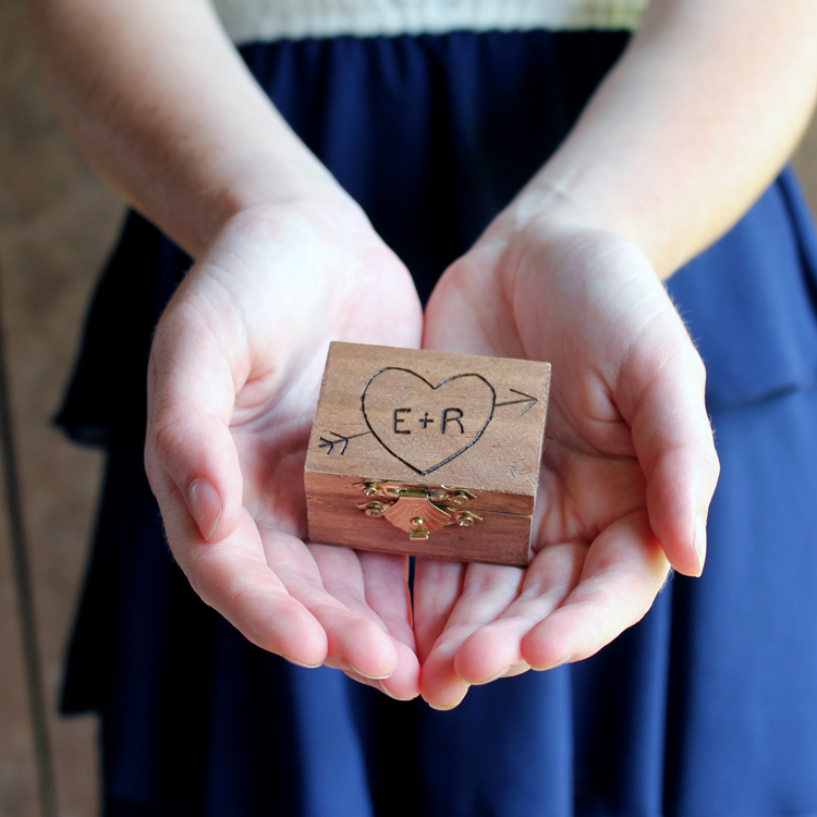 Make this DIY ring bearer box!