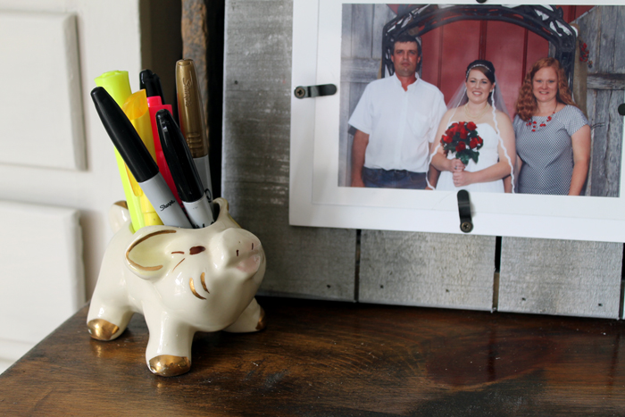 This vintage pig pen holder is the perfect personal piece to add a fun touch to my farmhouse style office