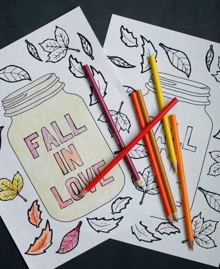 Get this free printable mason jar coloring page for fall! A great coloring page for adults or kids!