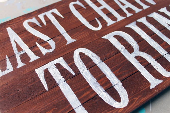 Make this last chance to run wedding sign for a fun addition to your wedding ceremony! Perfect for the ring bearer!