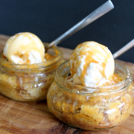 Make this microwave pumpkin cake in a jar in just minutes! Mix a few ingredients right in the jar and pop in the microwave for a few seconds for an individual cake that is delicious!