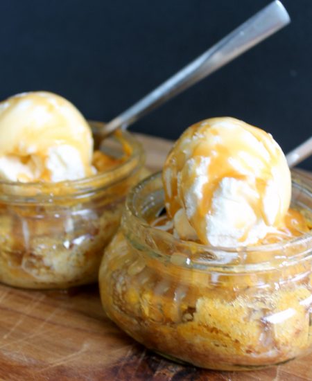 Make this microwave pumpkin cake in a jar in just minutes! Mix a few ingredients right in the jar and pop in the microwave for a few seconds for an individual cake that is delicious!