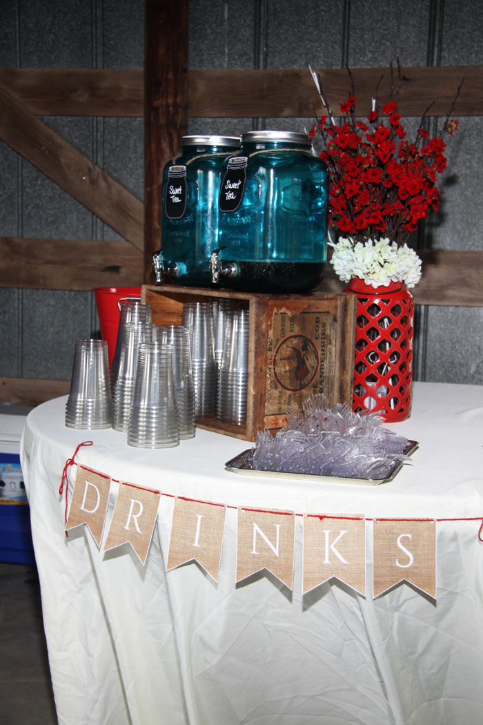 Great ideas for a rustic wedding in a barn! Links to tons of DIY projects for your wedding on a budget!