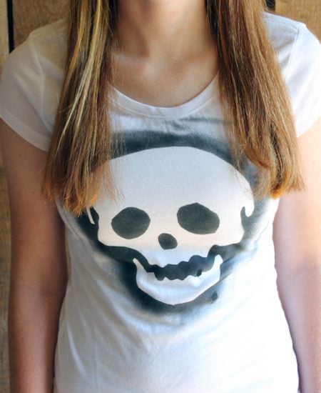 Easy skull air brush shirt for Halloween or anytime of the year! Easy to make and perfect for kids to make themselves!