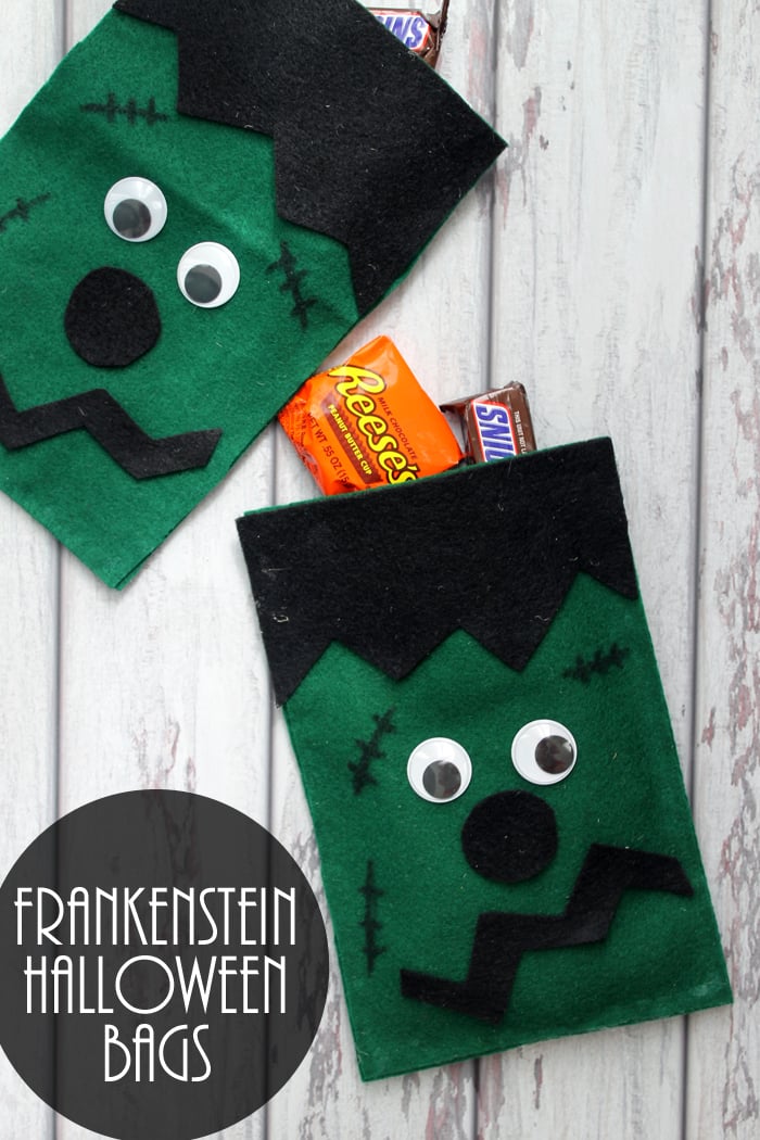 These Frankenstein Halloween bags are easy to make from felt! See the craft tutorial here!