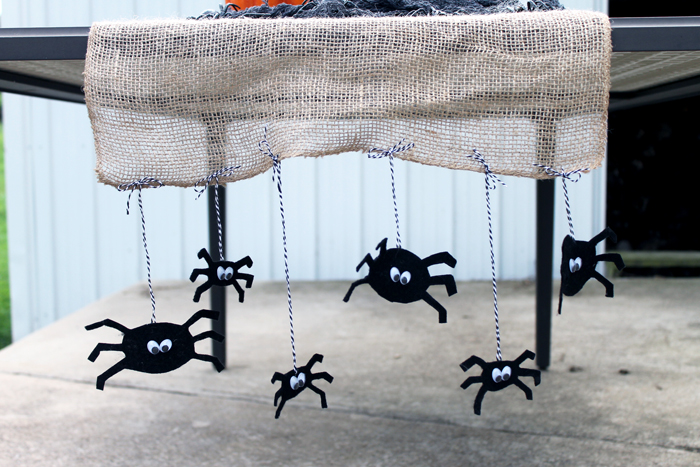 burlap Halloween table runner with spiders