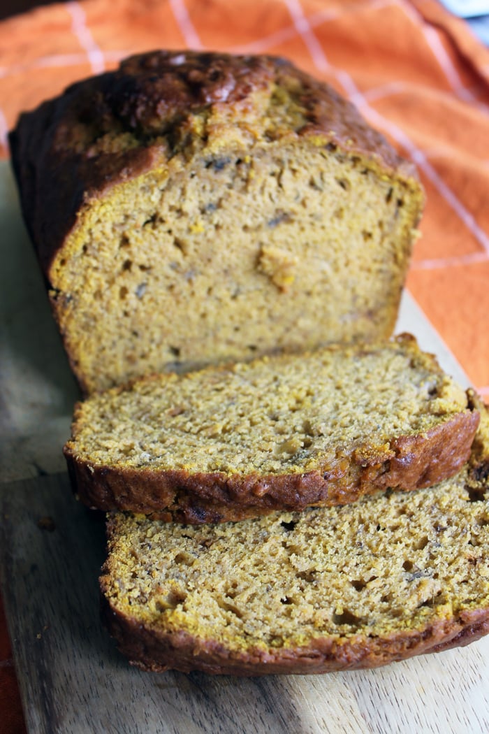 This pumpkin banana bread recipe is perfect for fall! 