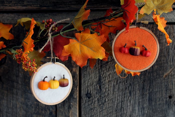 Finished pumpkin hoop fall banner for your fall mantel