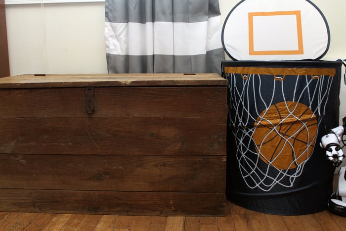 Sports Themed Room - make a big impact with small changes in any kids room!