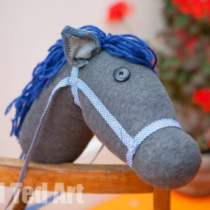 How to make a DIY Hobby Horse by Red Ted Art
