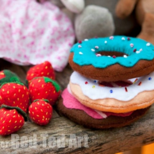 How to make felt donuts by Red Ted Art