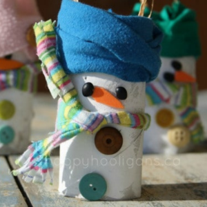 Toilet Roll Snowman Craft for Preschoolers by Happy Hooligans