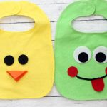 These no sew animal bibs are a great handmade gift idea! Learn how to make them for any baby at this link!