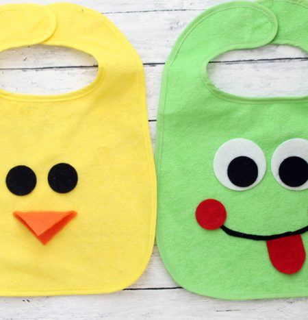 These no sew animal bibs are a great handmade gift idea! Learn how to make them for any baby at this link!