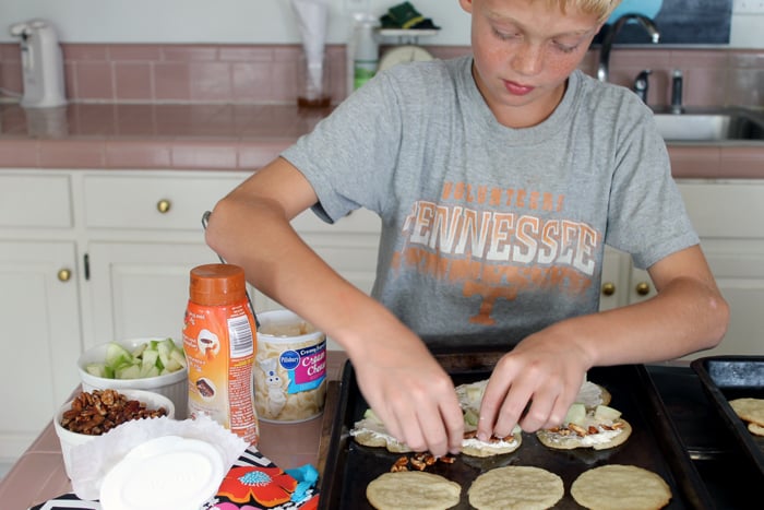 Make this caramel apple cookies recipe this fall! YUM!