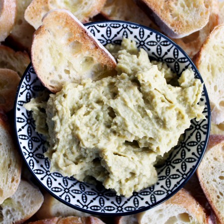 This avocado hummus recipe is healthy and delicious!