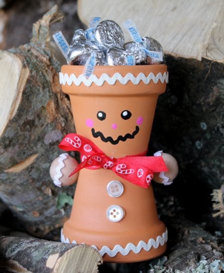 This DIY terra cotta gingerbread man is perfect for your Christmas and holiday decor!