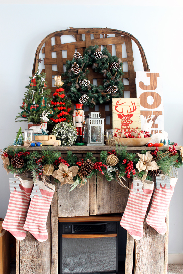 Farmhouse Style Christmas Home Tour - a tour of a home decorated in rustic style for the holiday!