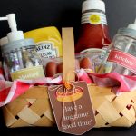 Hot dog lover gift basket idea - with mason jars! Perfect as a gift for those on your list!