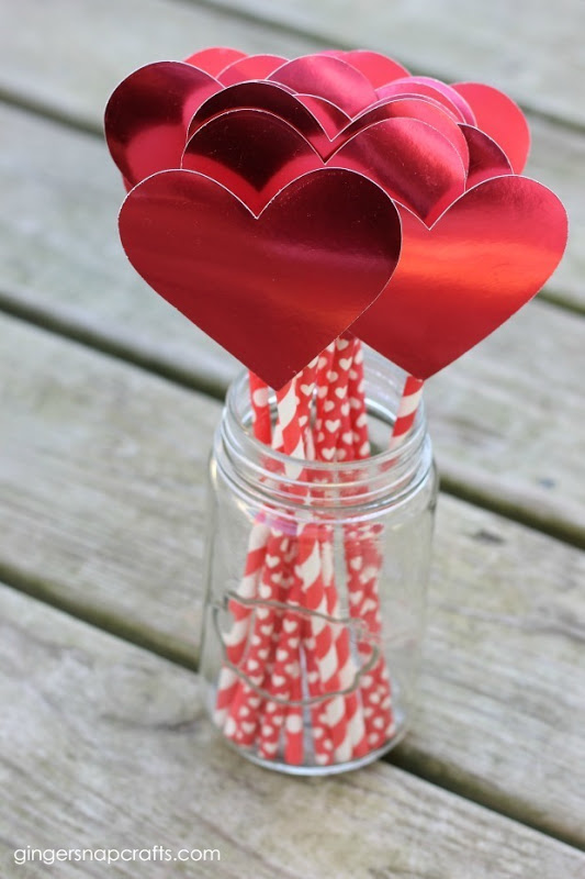 Great quick and easy Valentine's Day crafts that can be made in 15 minutes or less!