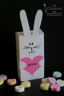 Great quick and easy Valentine's Day crafts that can be made in 15 minutes or less!