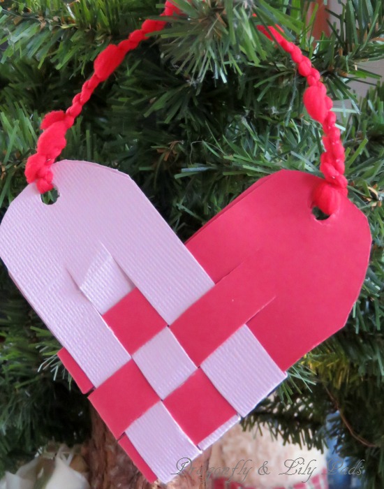 Great quick and easy Valentine's Day crafts that can be made in 15 minutes or less!