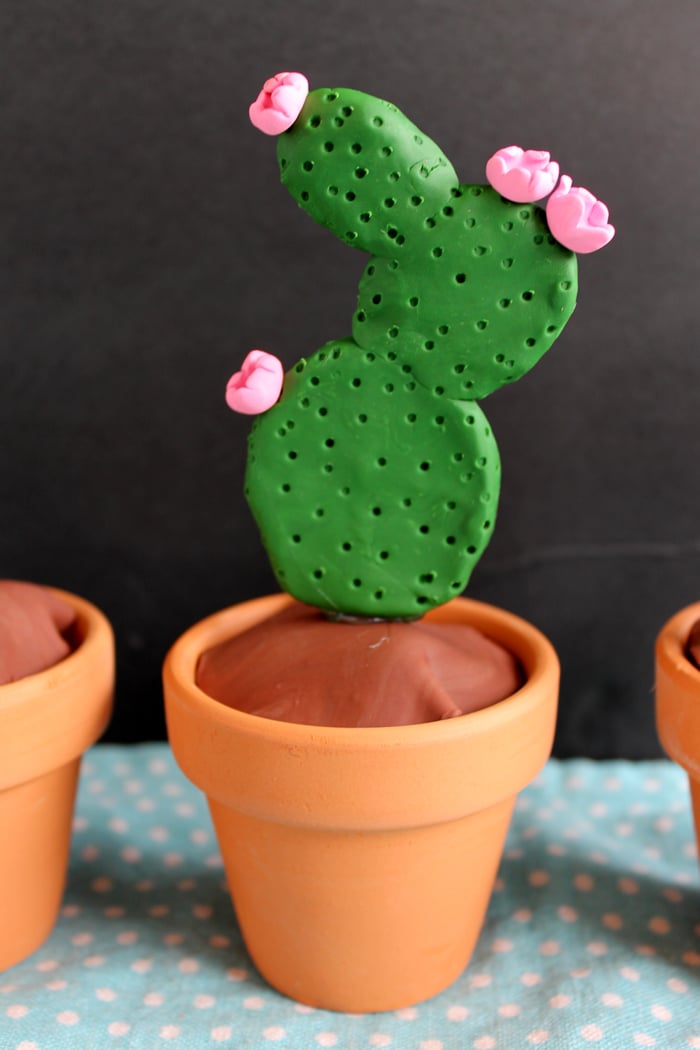 This DIY clay cactus is so easy that anyone can make it!