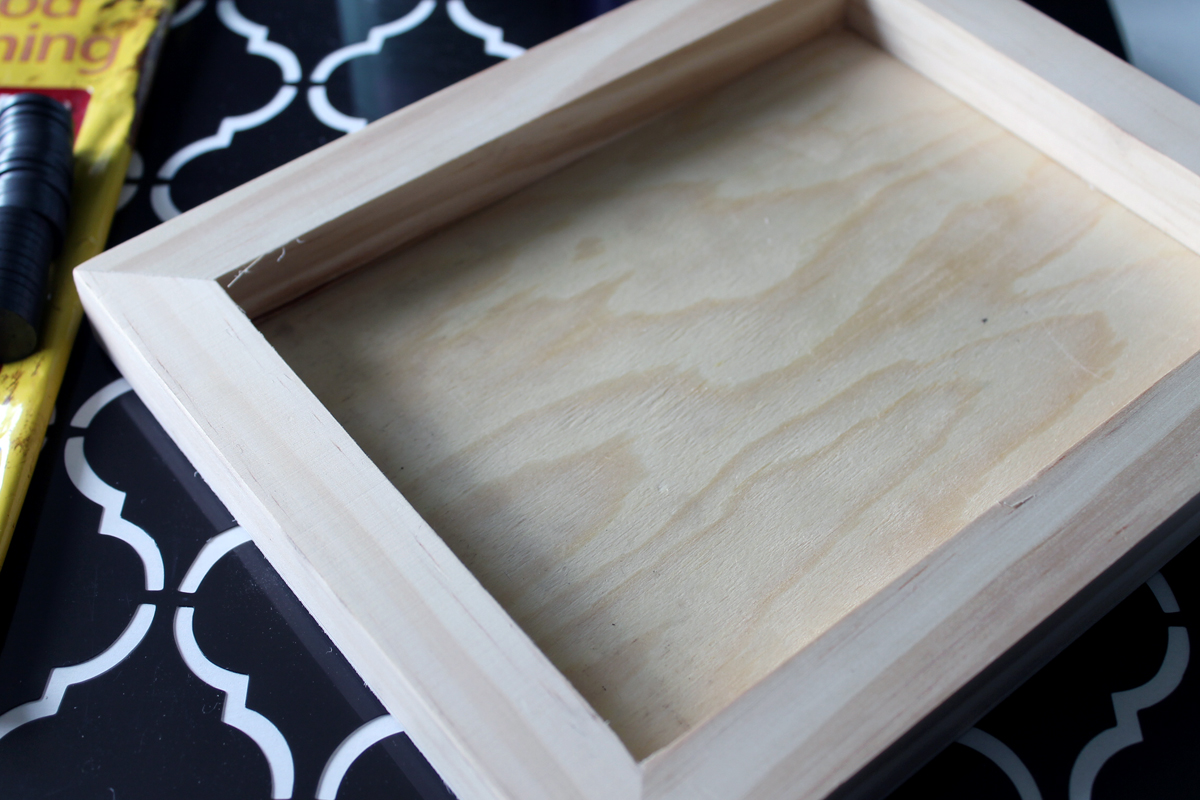 This wood panel box has a large opening in the back to place magnets for your magnetic knife block