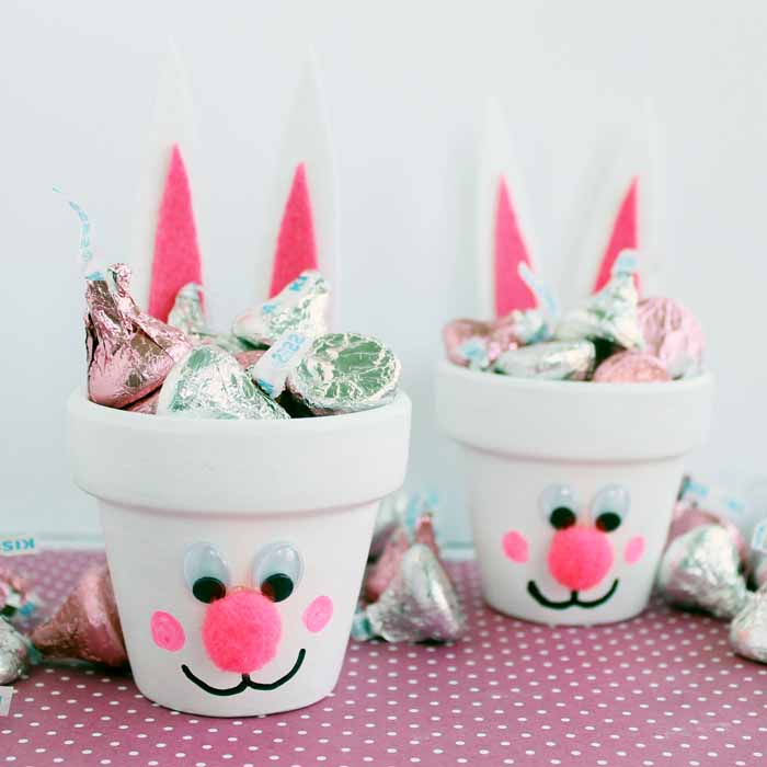 bunny flower pots holding candy