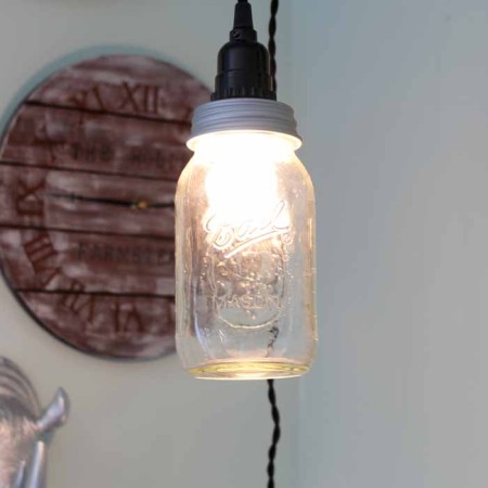 How to make a mason jar light in just minutes! A super easy tutorial for a pendant light!