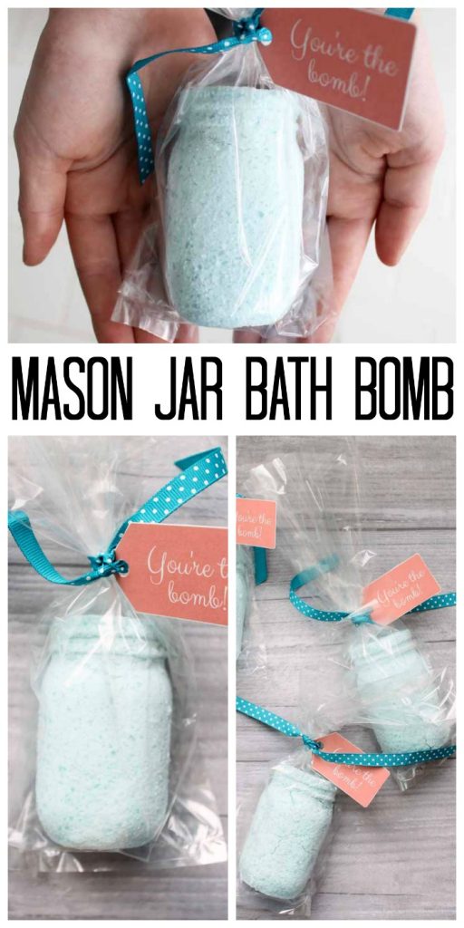 Make this mason jar bath bomb as a cute Mother's Day gift idea! Did you know you can make bath bombs in any shape? See how here!