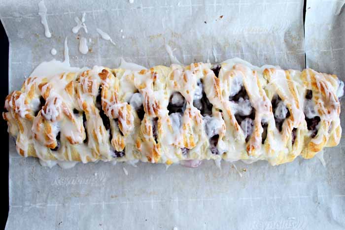 Blackberry Cream Cheese Danish Recipe - a delicious way to start your day! 