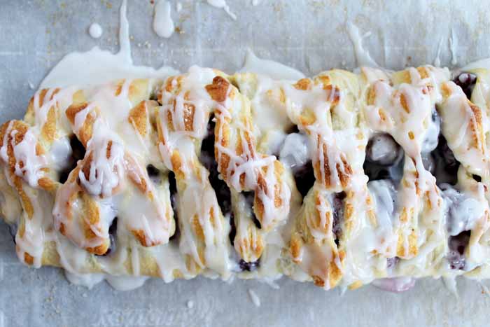 Blackberry Cream Cheese Danish Recipe - a delicious way to start your day! 