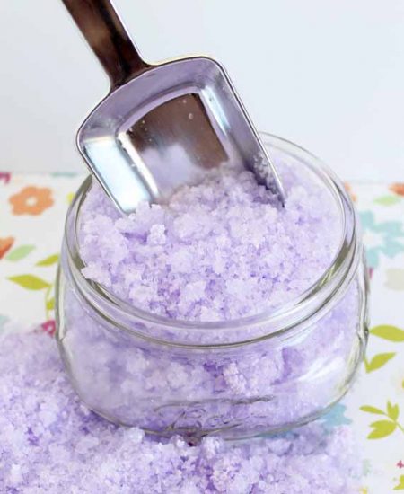 Bubbling lavender bath salts recipe that is perfect for Mother's Day or anytime a quick and easy gift is needed!
