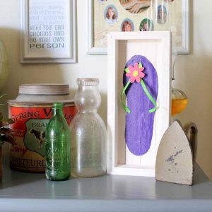 Faites ce signe réversible pour votre décoration de printemps et d'été! "Srcset =" https://www.thecountrychiccottage.net/wp-content/uploads/2017/03/reversible-sign-for-spring-and-summer-002-300x300 .jpg 300w, https://www.thecountrychiccottage.net/wp-content/uploads/2017/03/reversible-sign-for-spring-and-summer-002-150x150.jpg 150w, https: //www.thecountrychiccottage .net / wp-content / uploads / 2017/03 / reversible-sign-for-spring-and-summer-002-332x332.jpg 332w, https://www.thecountrychiccottage.net/wp-content/uploads/2017/ 03 / signe-réversible-pour-printemps-et-été-002.jpg 700w "tailles =" (largeur max: 250px) 100vw, 250px
