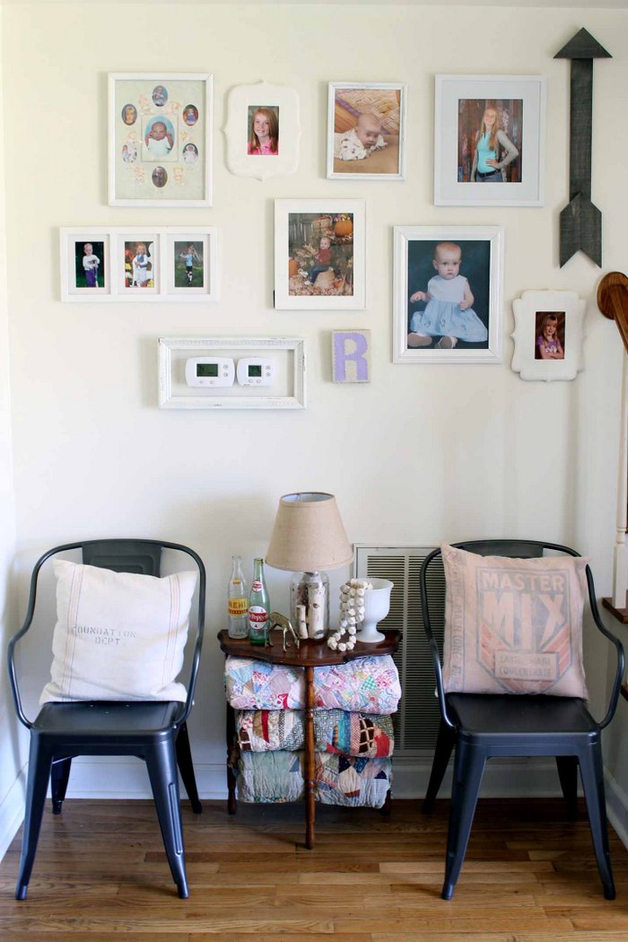 photo gallery wall in a home